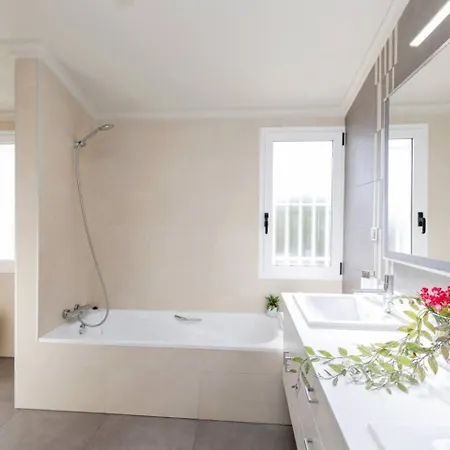 Fidalsa Luxurious Salinas And Sea